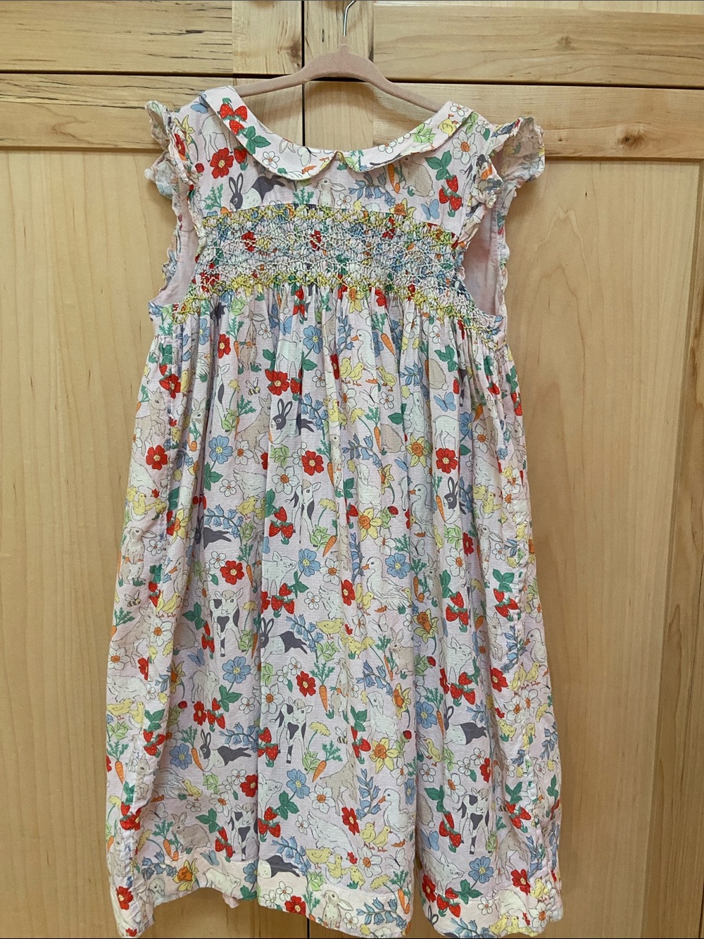 Mini BODENGirls Floral Smocked Cotton Dress - White with Multicolor Floral Print